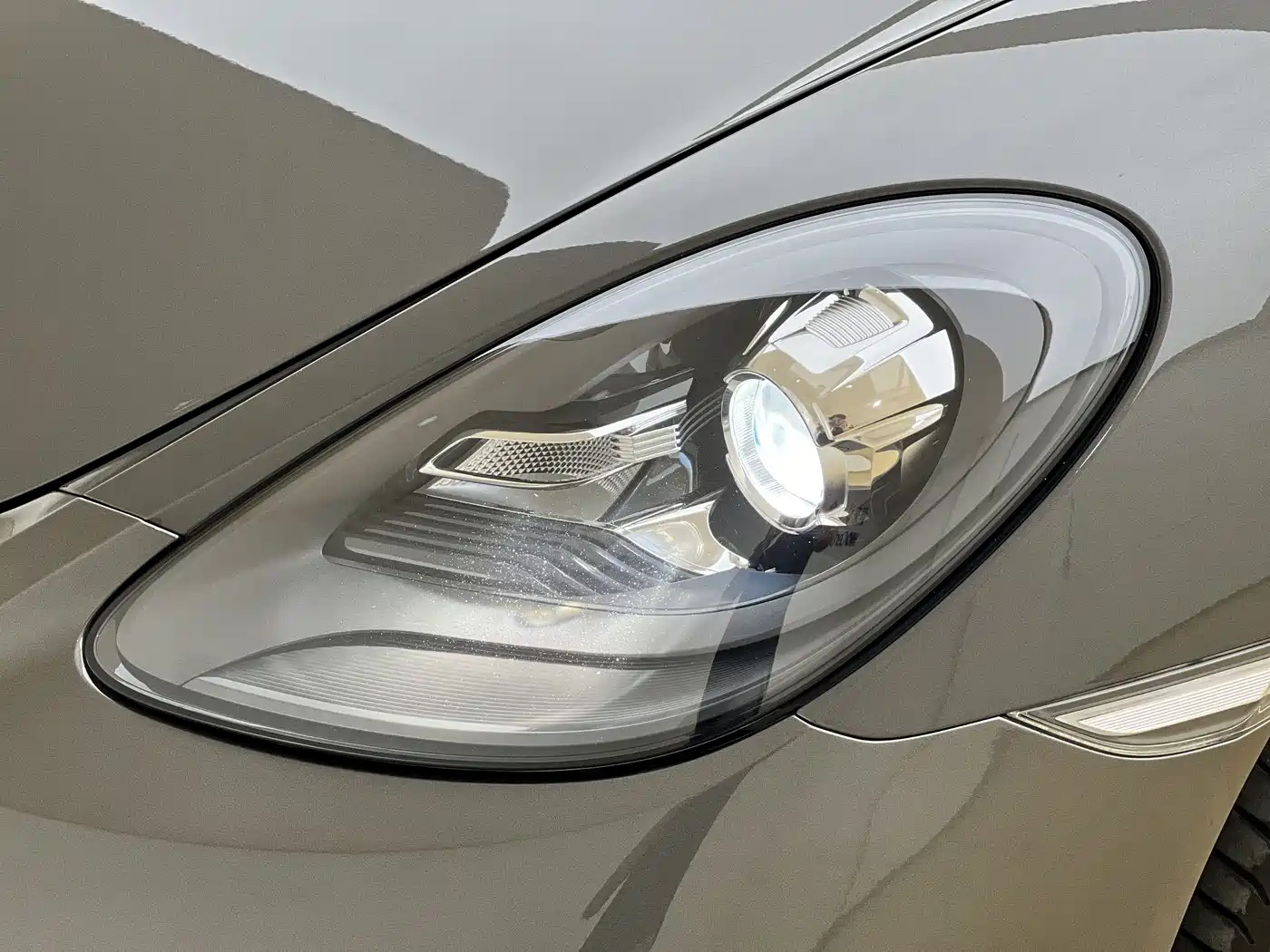 Porsche 718 2017 2018 Boxster 2.0T