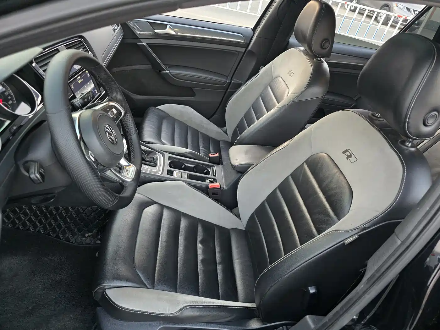 Volkswagen Golf 2018 280TSI Automatic R-Line Model фото 10