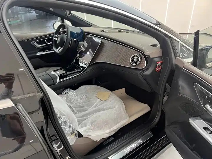 Mercedes-Benz EQE 2025 500 4MATIC Pioneer фото 9
