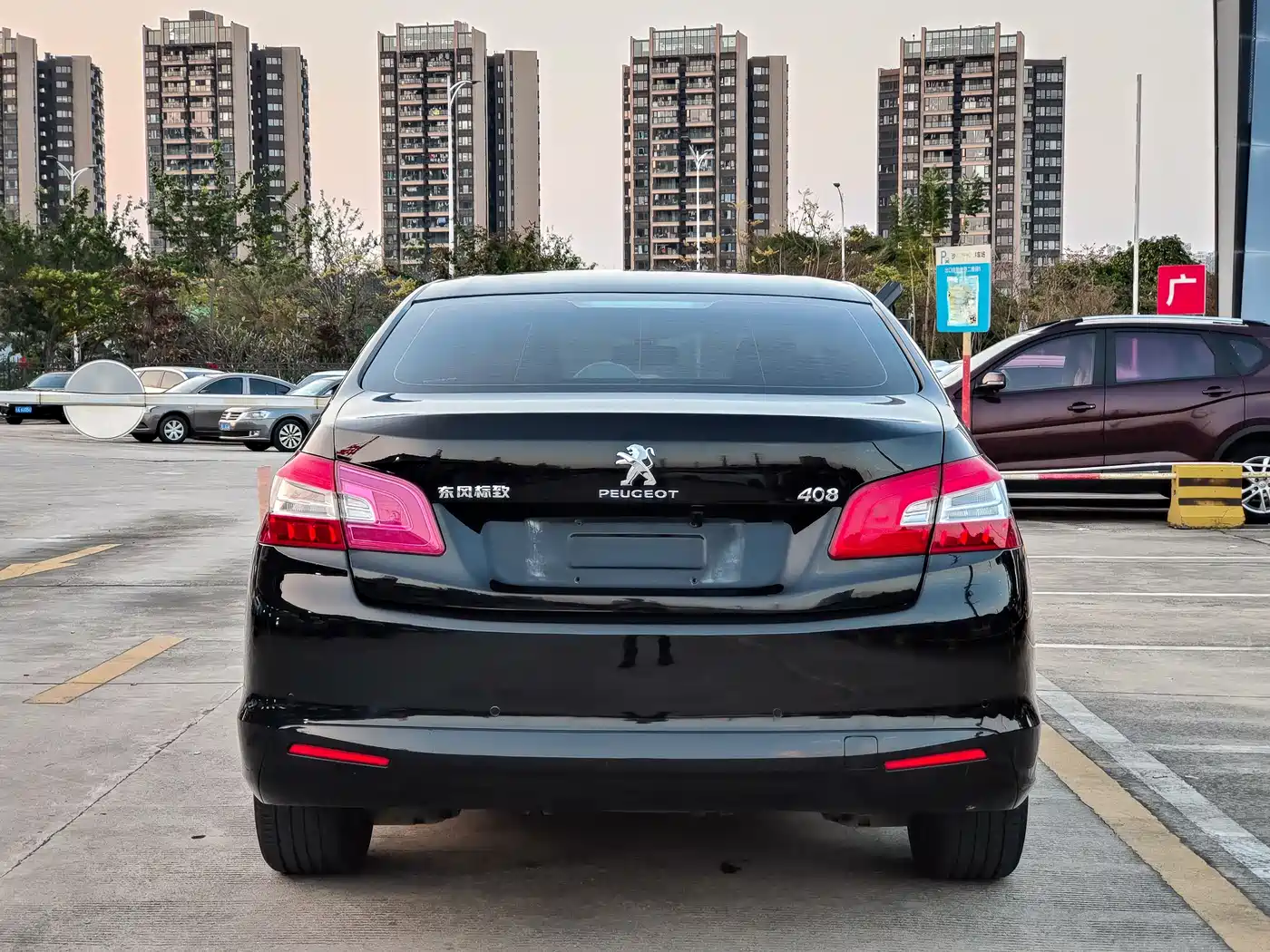 Peugeot 408 2014 1.8L Automatic Leading Edition фото 6