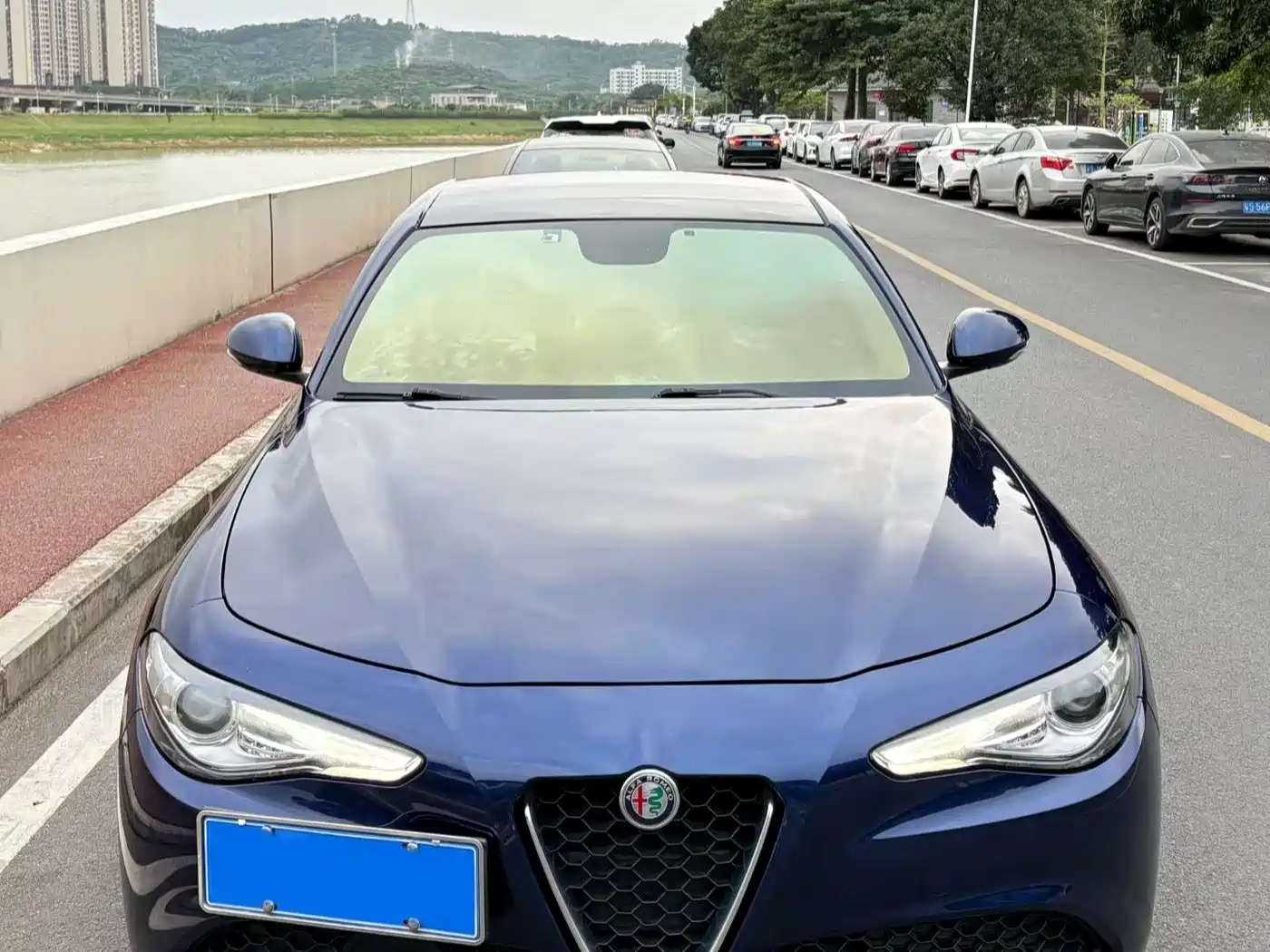 Alfa Romeo Giulia 2019 2017 2.0T 200HP Luxury Edition