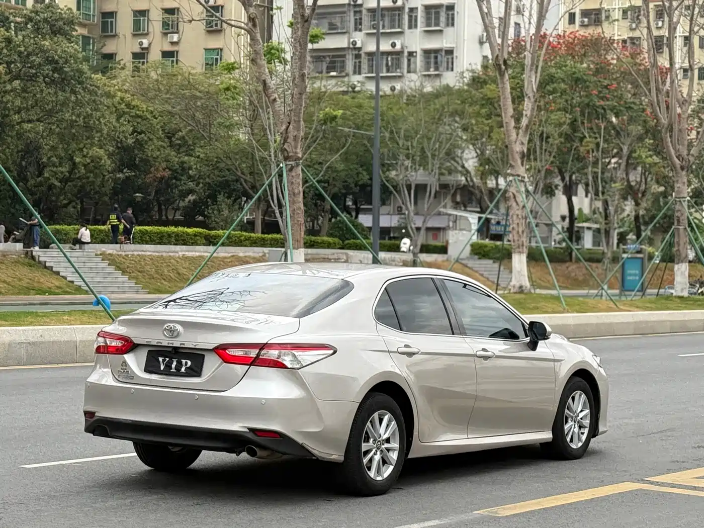 Toyota Camry 2018 2.0E Elite Edition фото 8