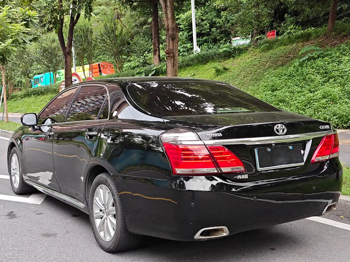 Photo 15 - Toyota Crown