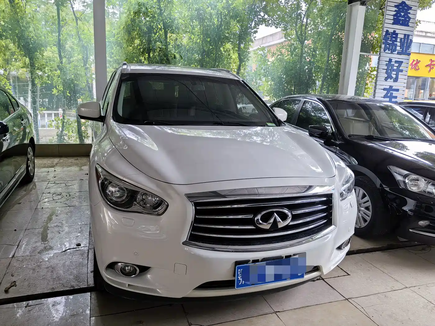 Infiniti QX60 (Import) 2015 2014 Model 2.5 S/C Hybrid 2WD Excellence Edition