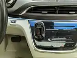 Photo 13 - Buick GL8