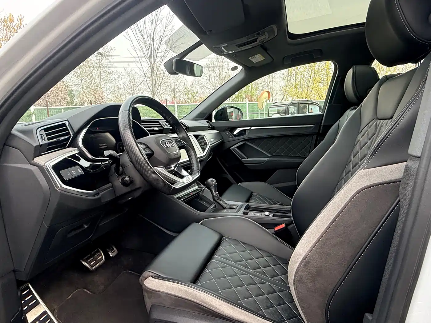Audi Q3 Sportback 2023 40 TFSI Fashion фото 7