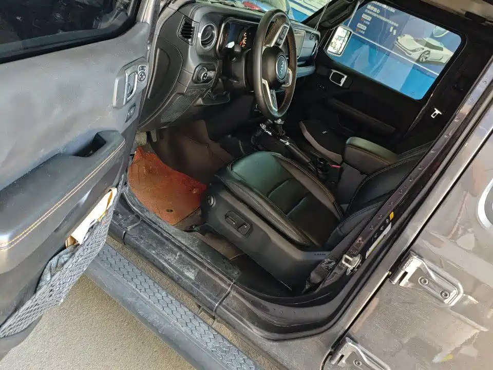 Jeep Wrangler 2024 2024 Model 2.0T Sahara Four-Door Version