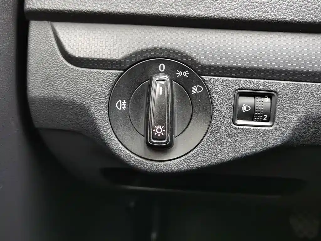 Volkswagen Jetta 2019 2019 Dream Edition 1.5L Manual Fashion
