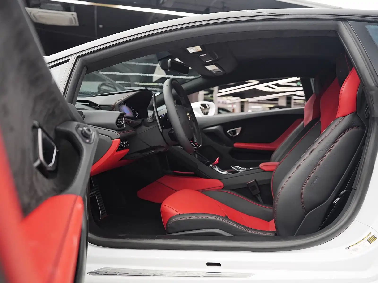 Фото 6 - Lamborghini Huracán