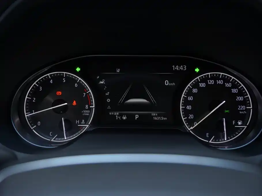 Toyota Venza 2023 2.0L CVT FWD Luxury фото 8