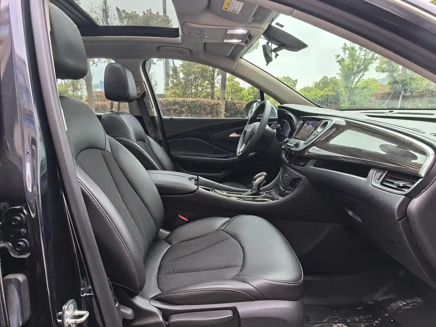 Buick Envision Plus 2020 20T FWD Leading фото 12