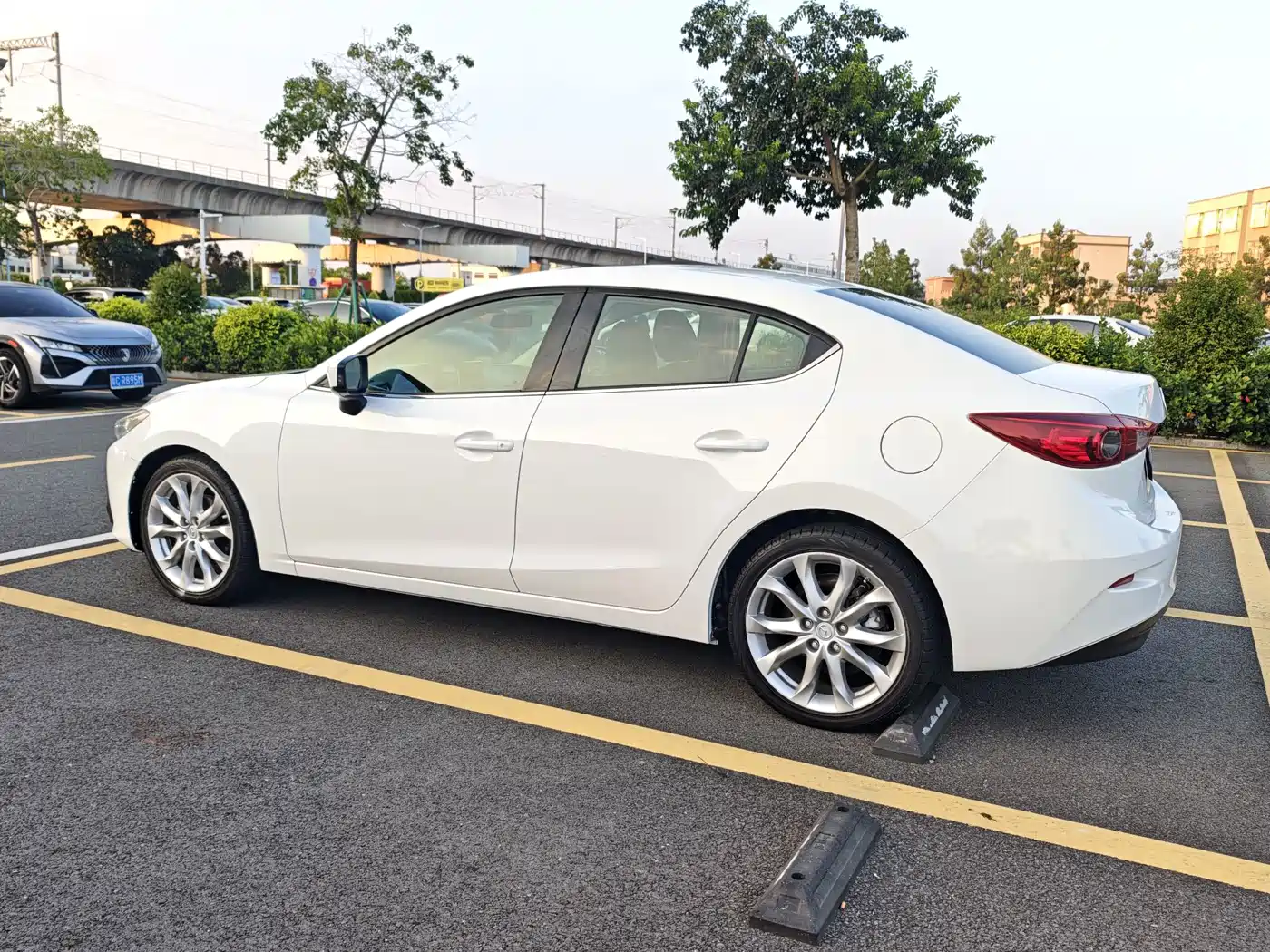 Mazda Mazda 3 2014 2014 Sedan 2.0L Automatic Flagship