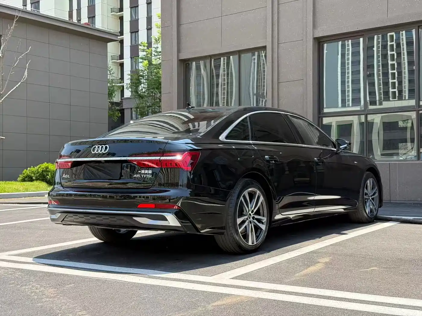 Audi A6L 2023 40 TFSI Luxury Dynamic фото 9