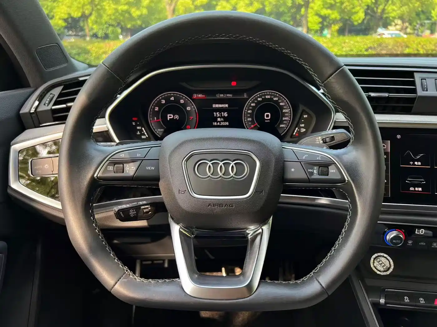 AUDI Q3