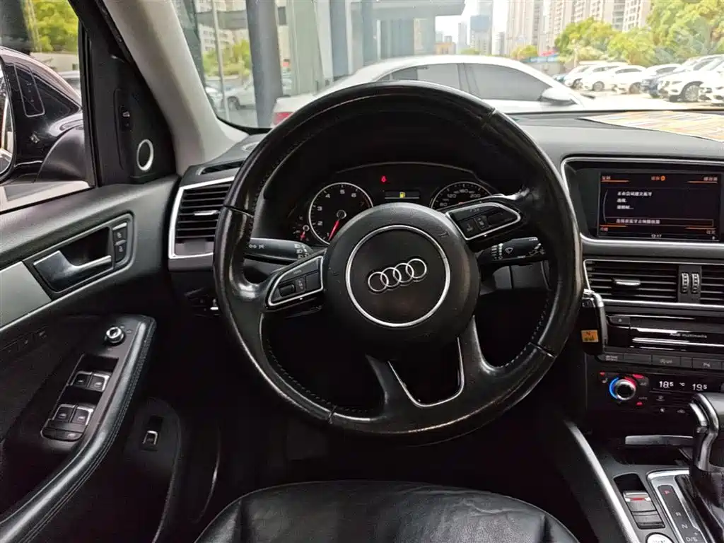 Audi Q5 (Import) 2013 45 TFSI quattro Sport фото 17