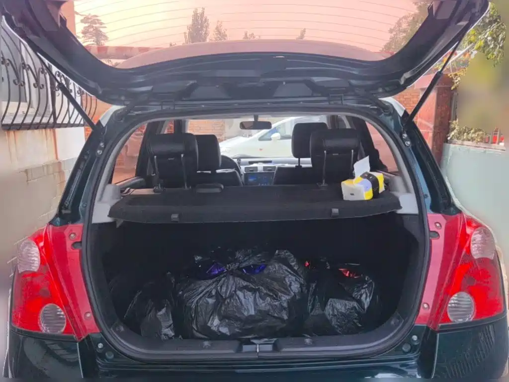 Suzuki Swift 2017 2016 1.5L Automatic Fashion Cool Edition