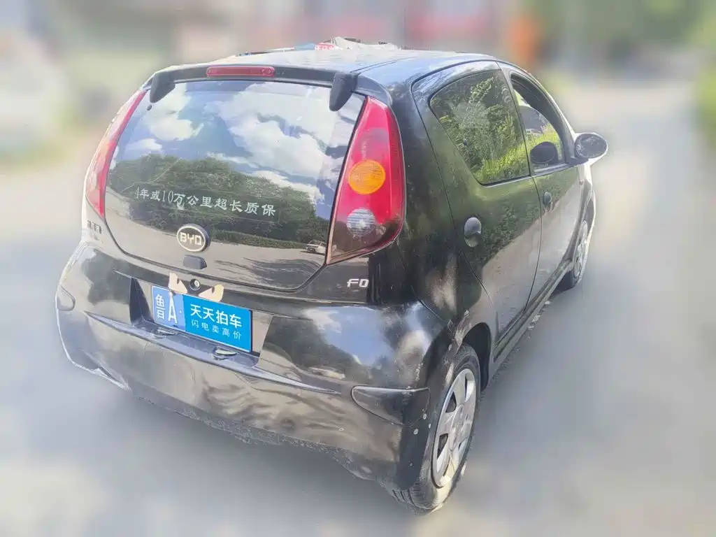 Фото 2 - BYD F0