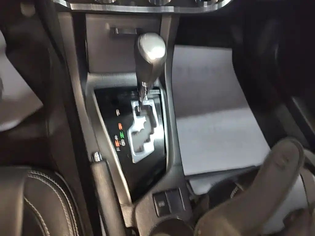 Toyota Corolla 2014 1.6L CVT GL-i Leather Edition фото 14