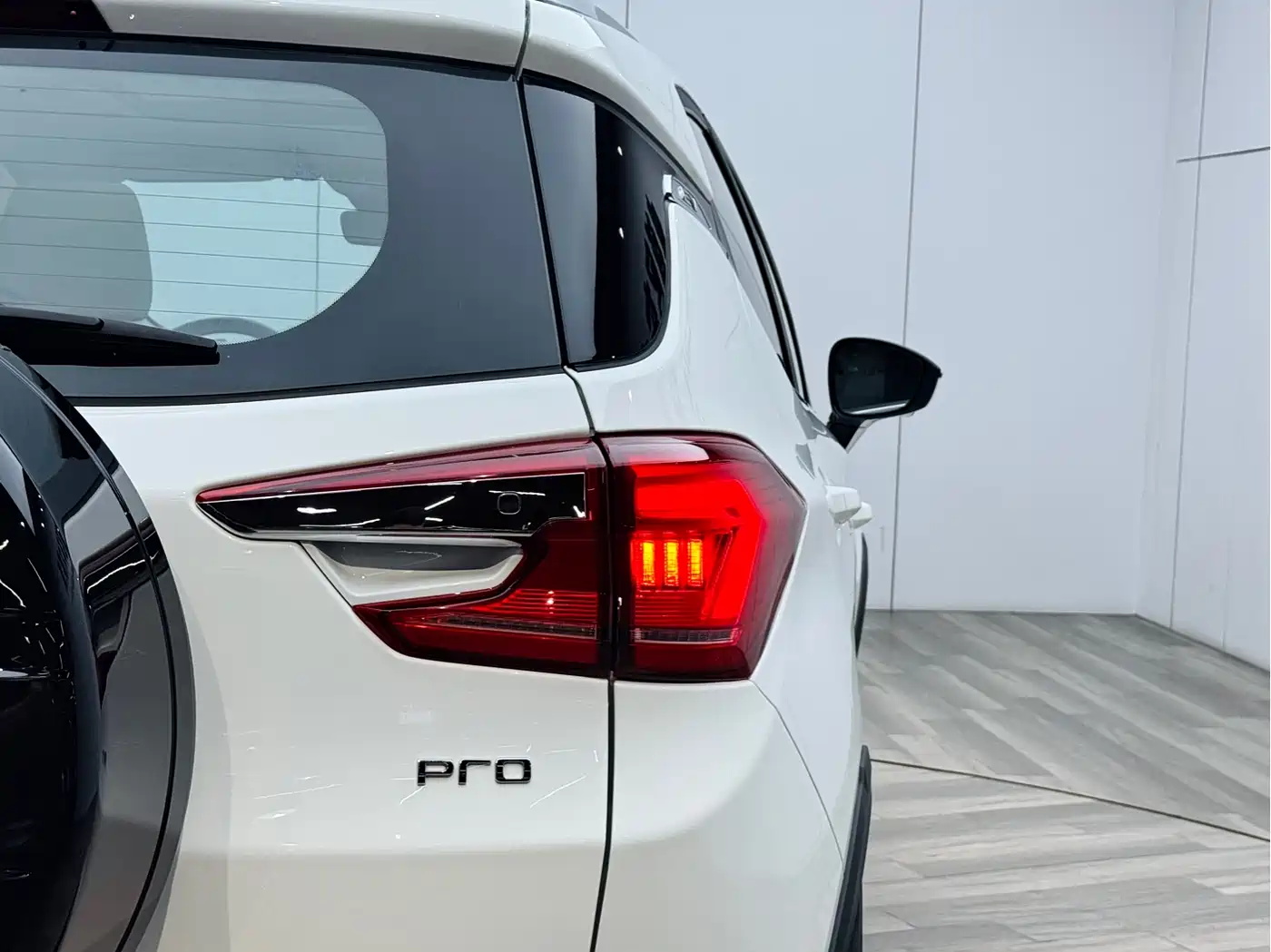 BYD Yuan Pro 2023 401KM Premium фото 24