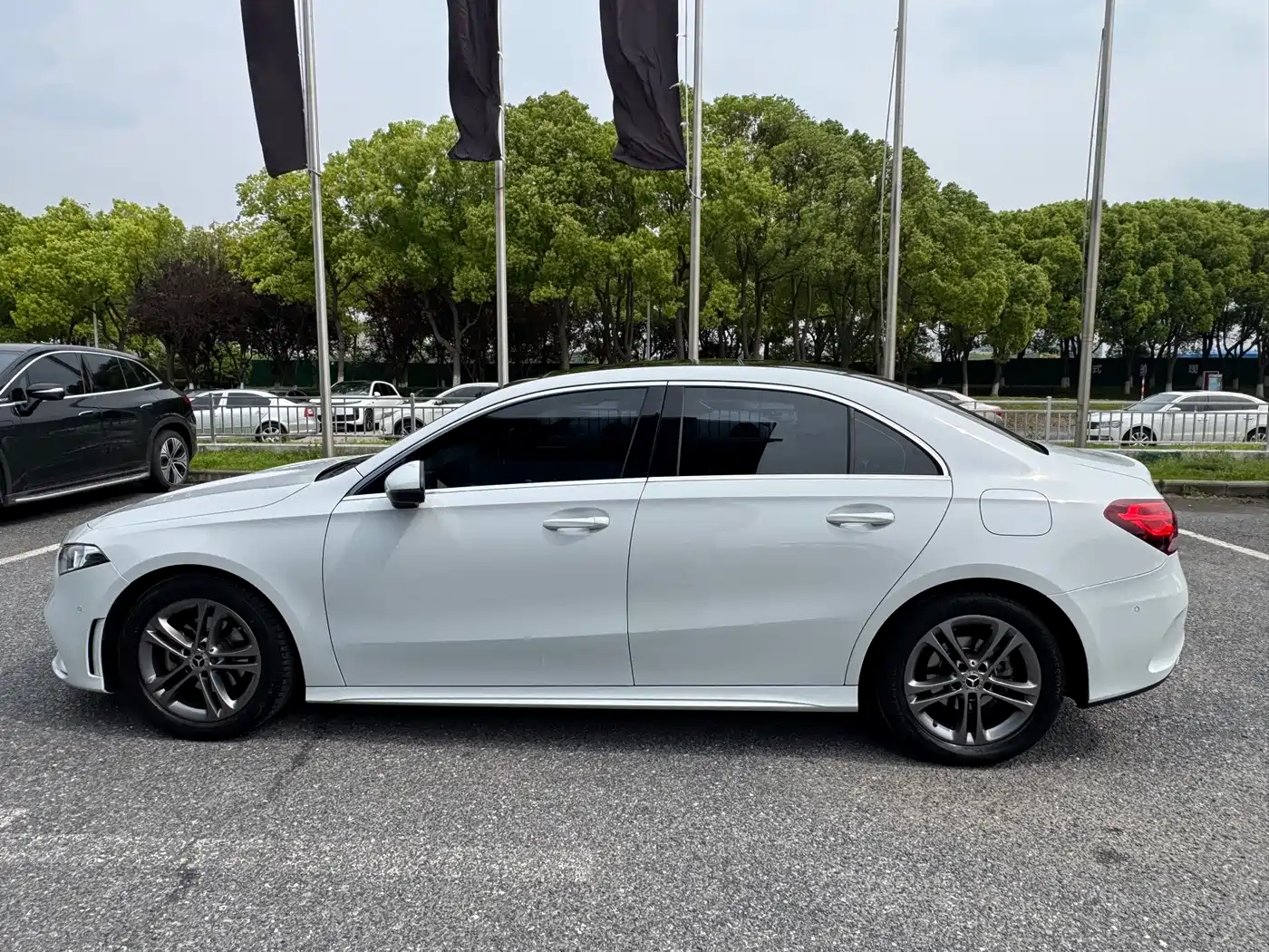 Mercedes-Benz A-Class 2021 A 180 L Sports Sedan фото 7