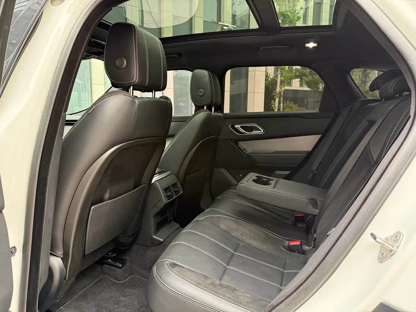 Land Rover Range Rover Velar 2019 250PS R-DYNAMIC S фото 7