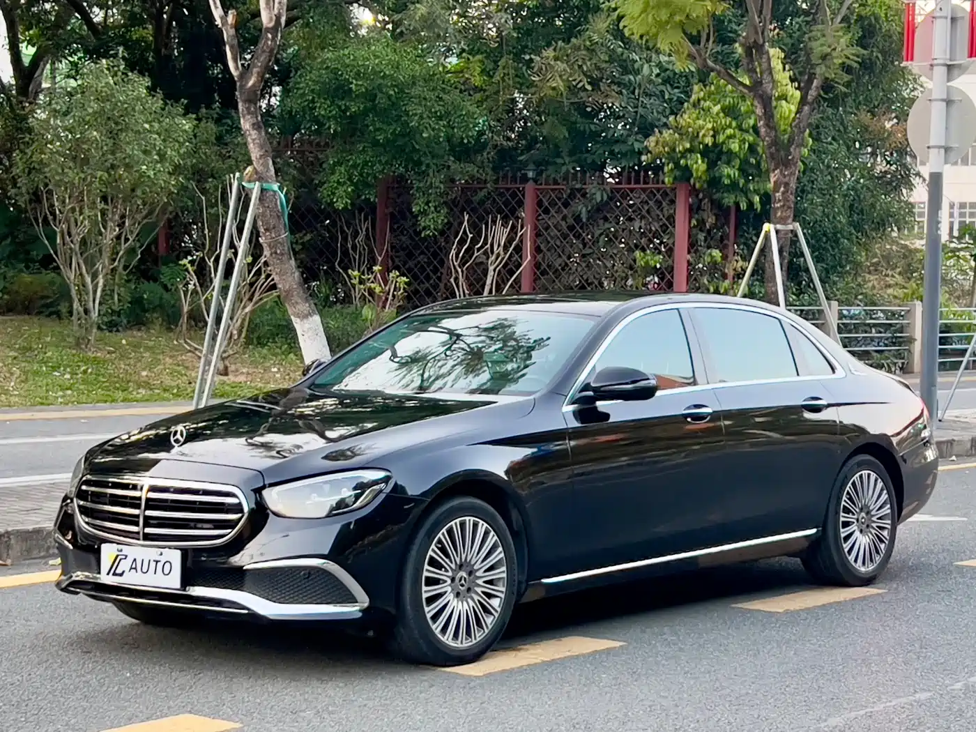 Mercedes-Benz E-Class 2021 E 300 L Luxury