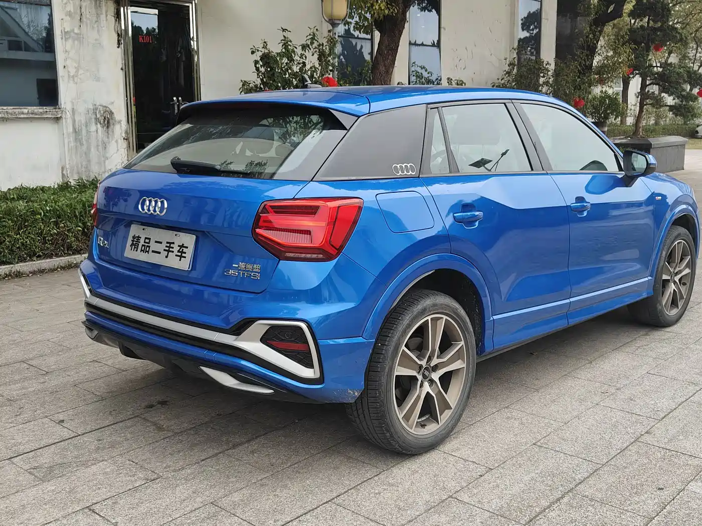 AUDI Q2L