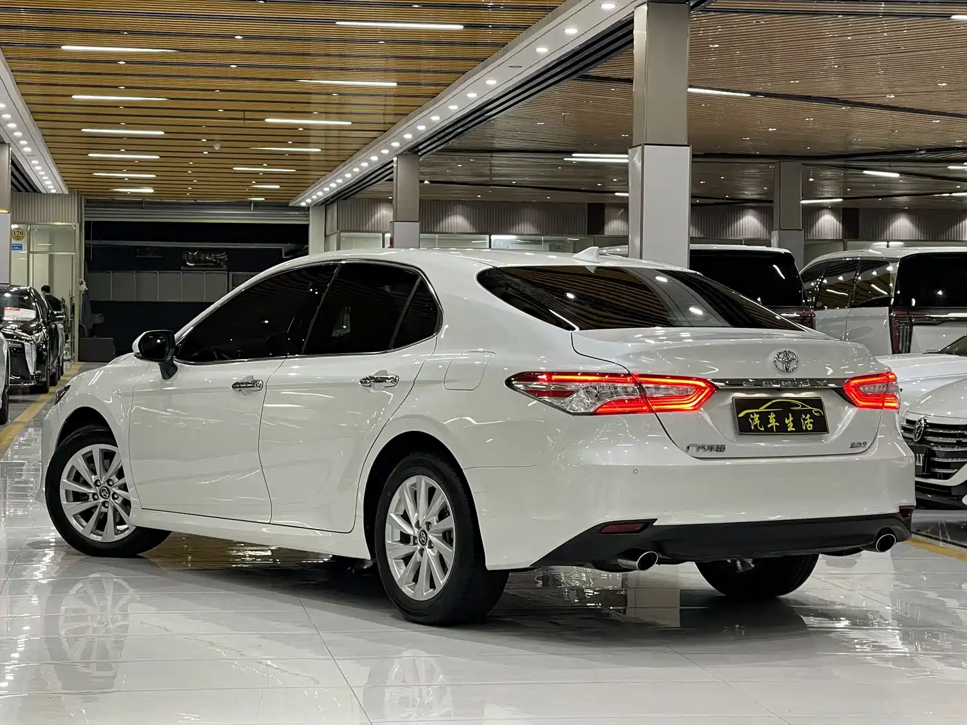 Toyota Camry 2021 2.0G Luxury Edition фото 7