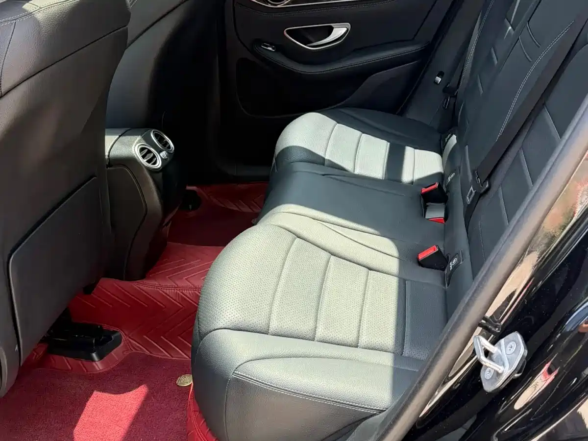 Mercedes-Benz GLC 2018 Facelift GLC 260 4MATIC Luxury фото 11