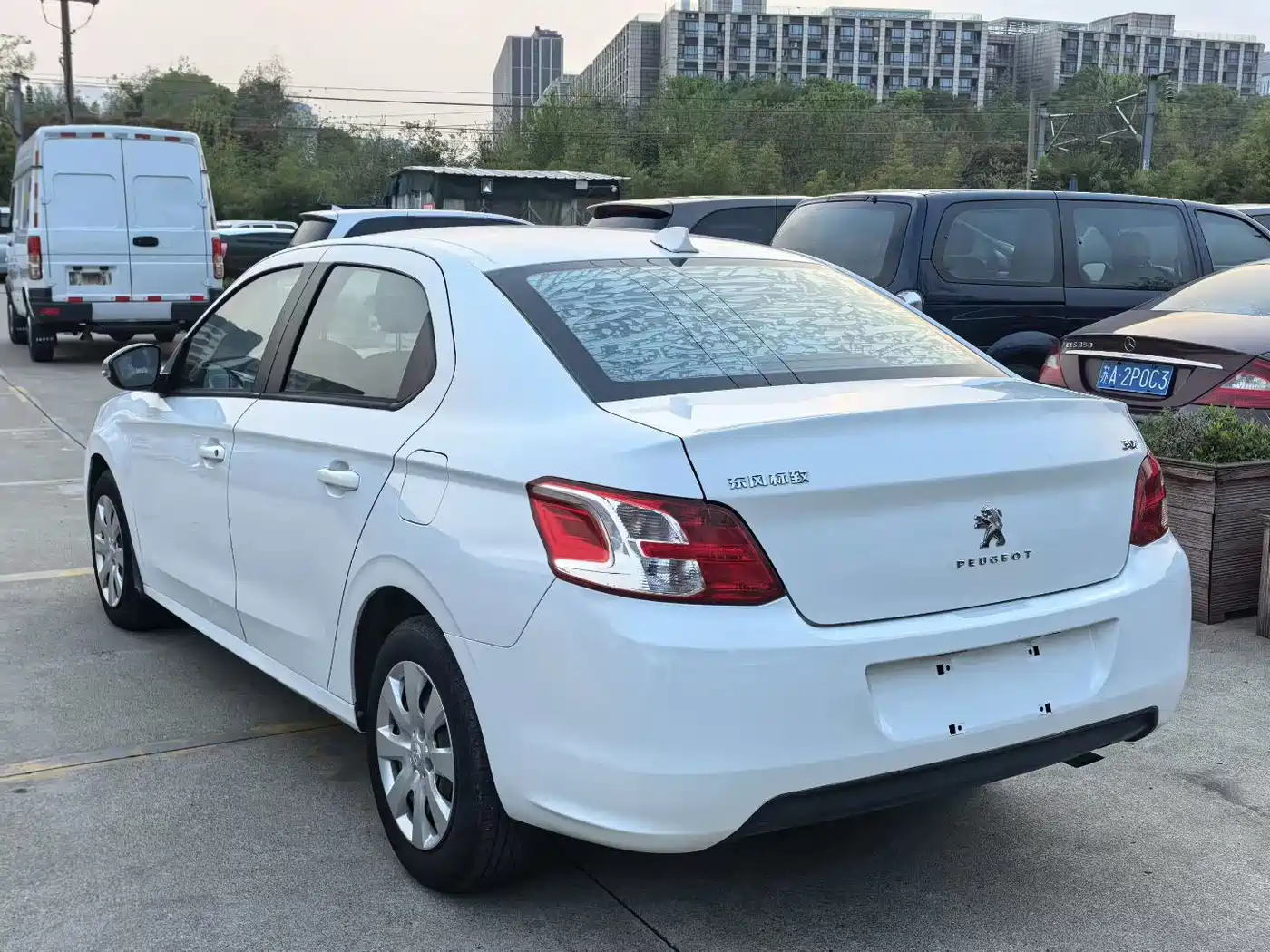Peugeot 301 2014 2014 1.6L Manual Comfort Edition
