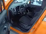 Photo 16 - Jeep Renegade