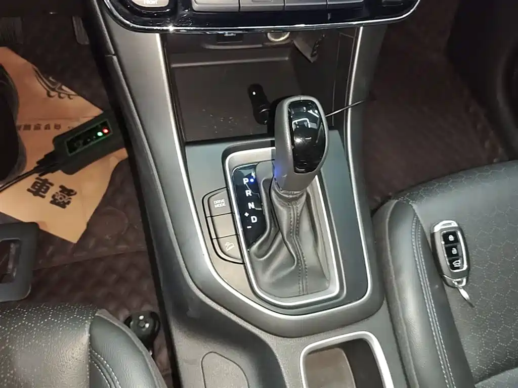 Hyundai Beijing Hyundai ix35 2018 2.0L Automatic 2WD Zhiyong·Enjoyment Edition фото 14