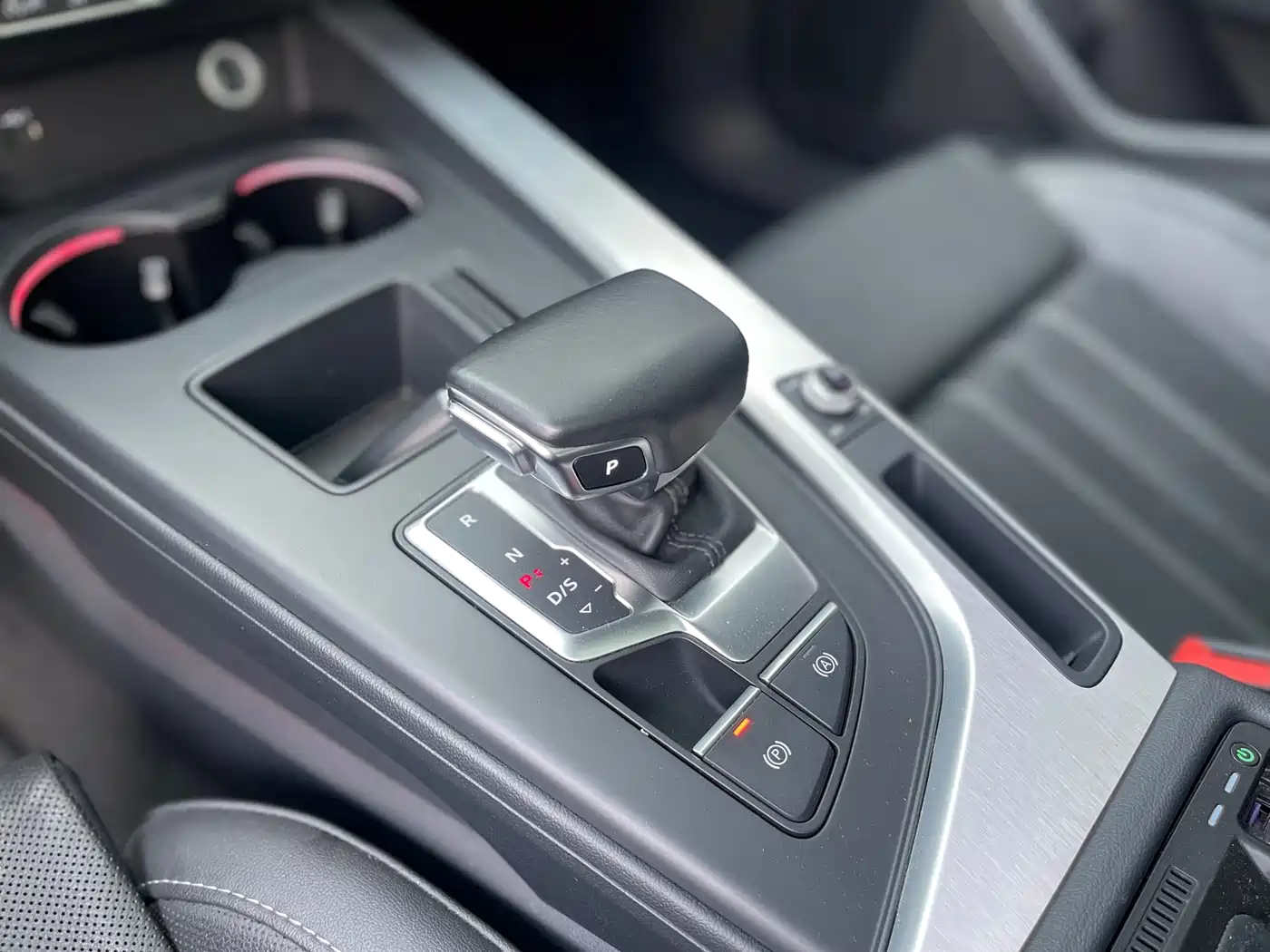 Audi A4L 2020 40 TFSI Fashion Dynamic Edition фото 18