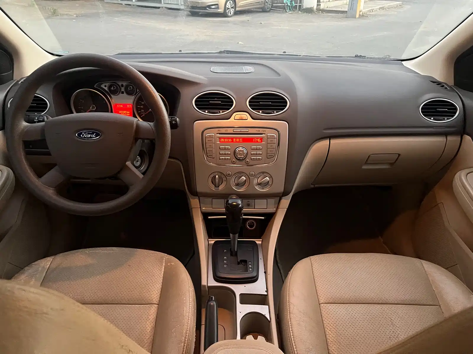 Photo 12 - Ford Focus