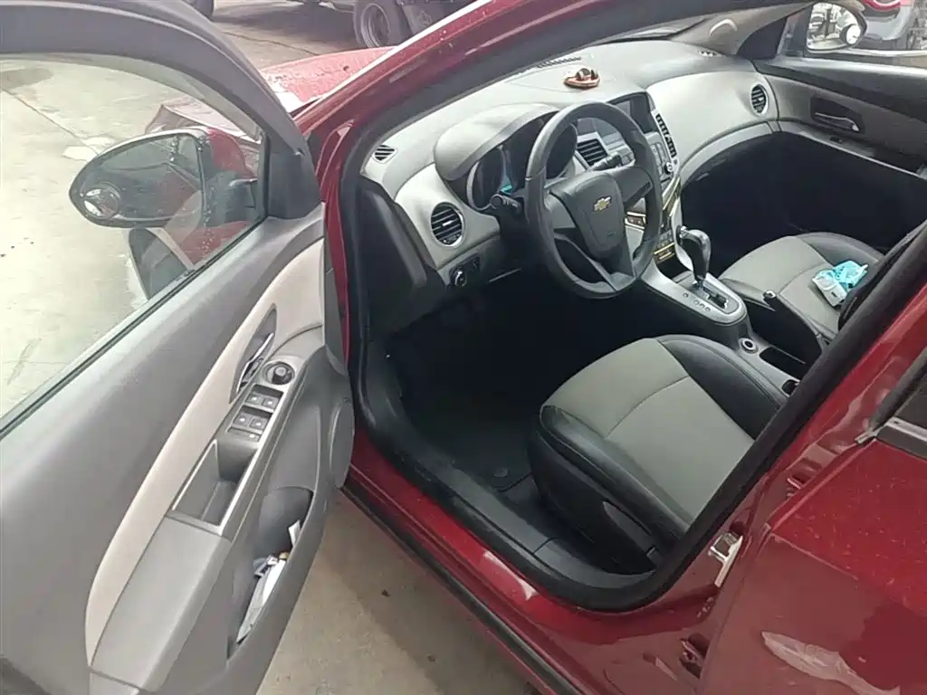 Chevrolet Cruze 2013 1.6L SL Universe AT фото 10