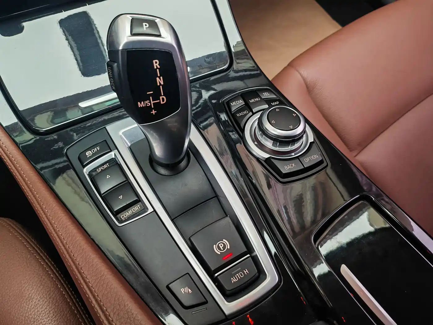 BMW 5 Series 2017 520Li Classic Edition фото 14