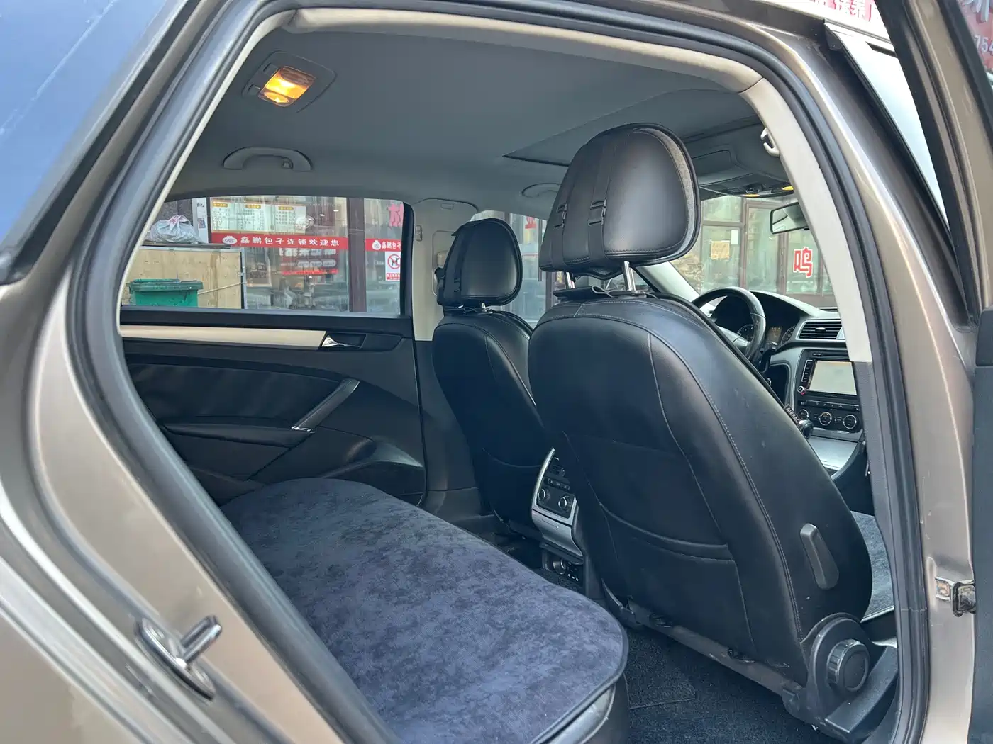 Volkswagen Passat 2011 2011 1.8TSI DSG Honor Edition