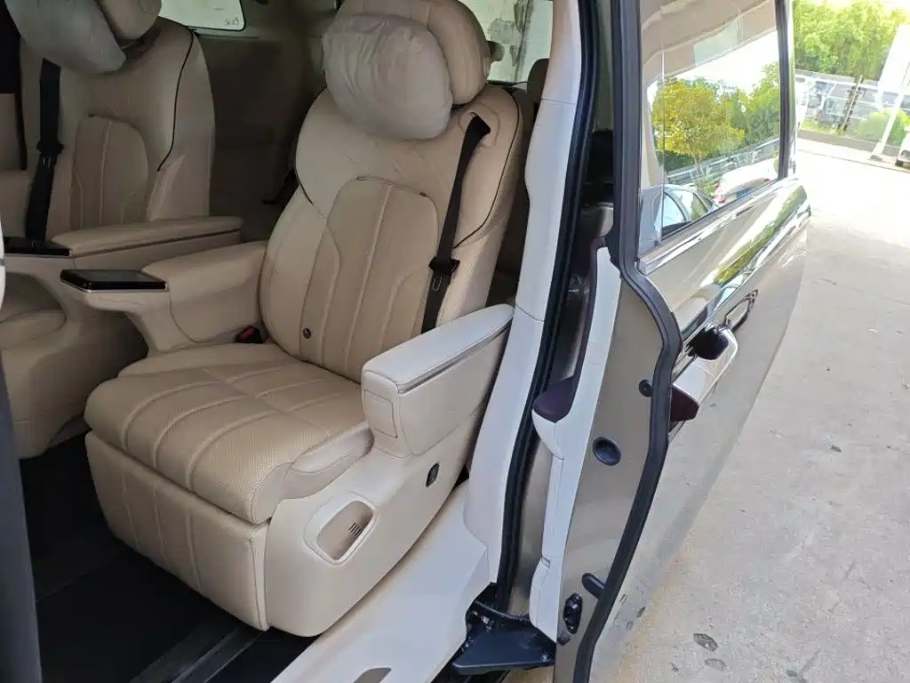 Voyah Voyah Dreamer 2026 2025 Model PHEV Basic Version