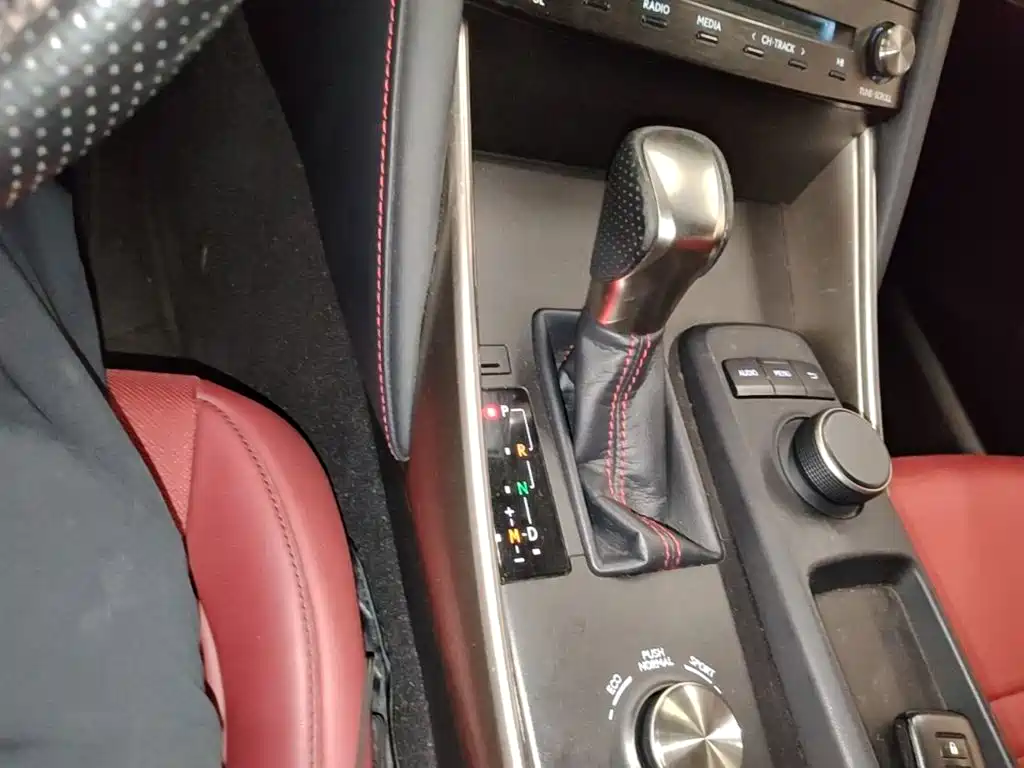 Lexus IS 2018 2017 300 F SPORT
