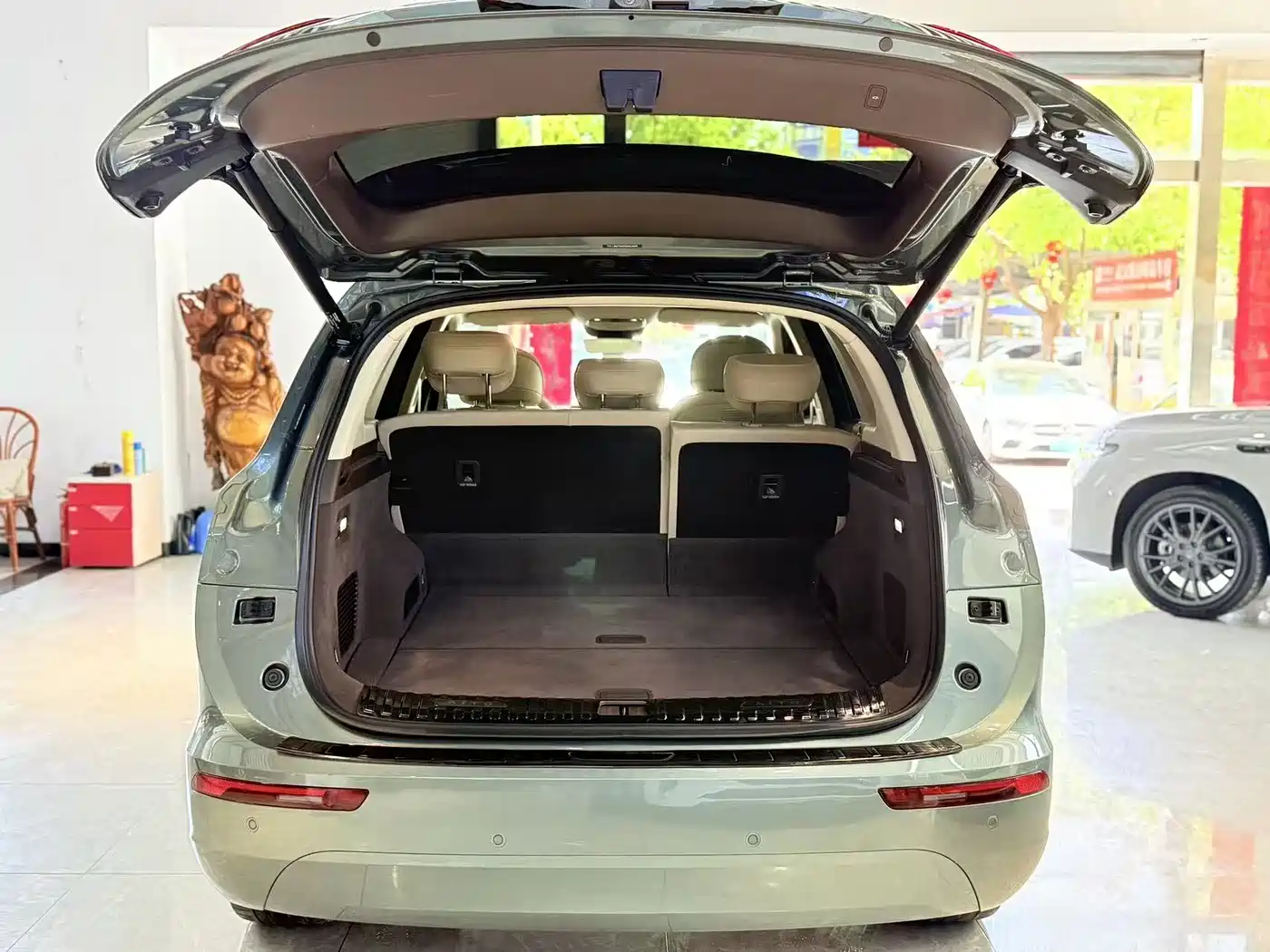 AITO Wenjie AITO M7 2024 1.5T Smart Drive 4WD Ultra 5-seater фото 12