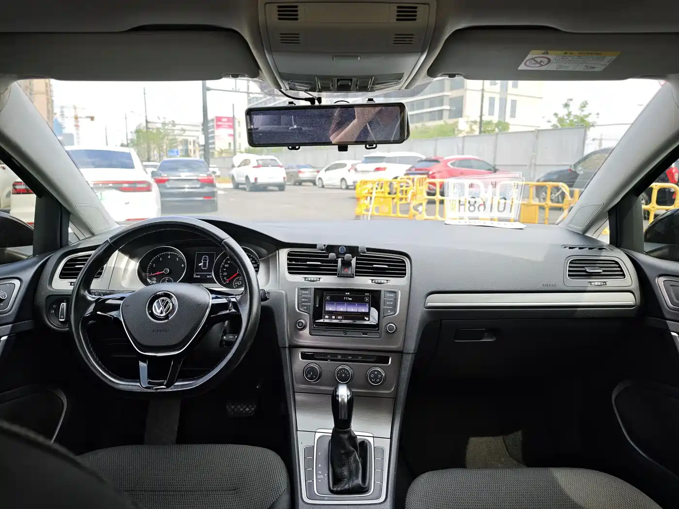 Volkswagen Golf 2016 1.6L Automatic Comfort фото 9