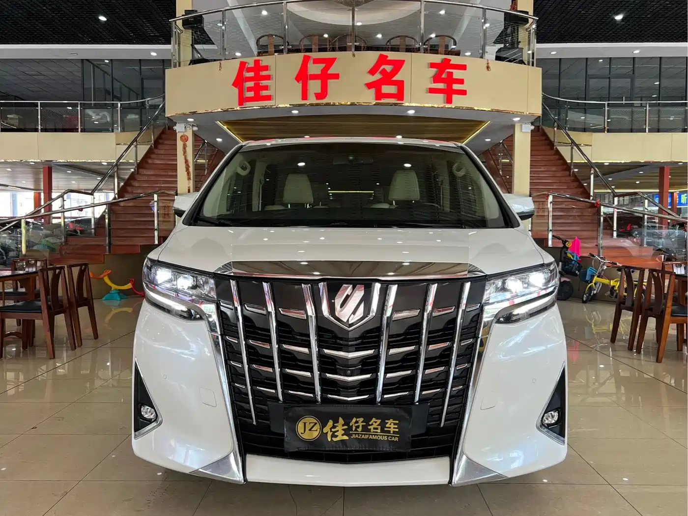 Toyota Alphard 2018 Facelift 3.5L Premium Edition фото 2