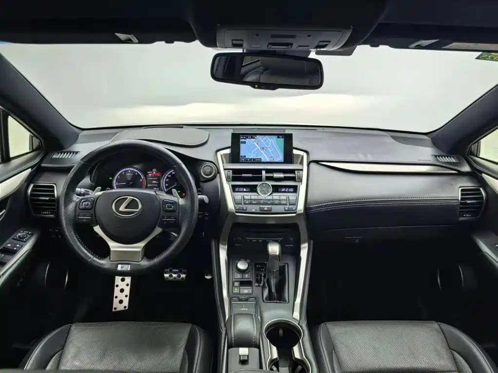 Lexus NX 2015 200t AWD F SPORT фото 4