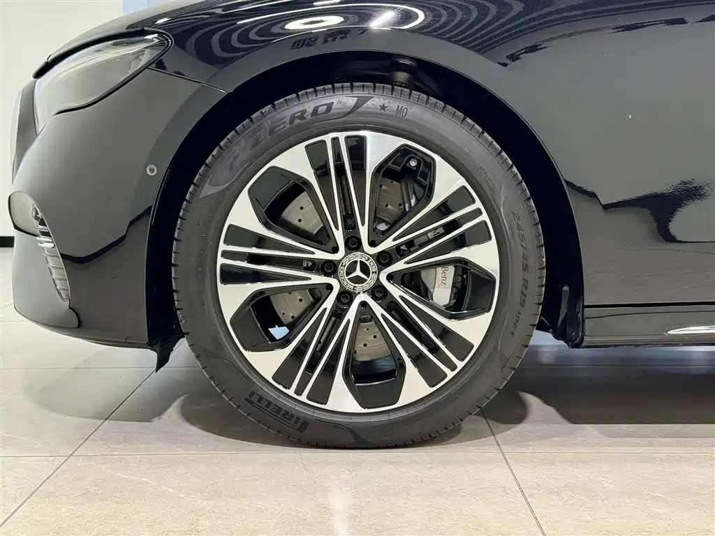 Mercedes-Benz E-Class New Energy 2024 E 350 e L Plug-in Hybrid Sedan фото 9