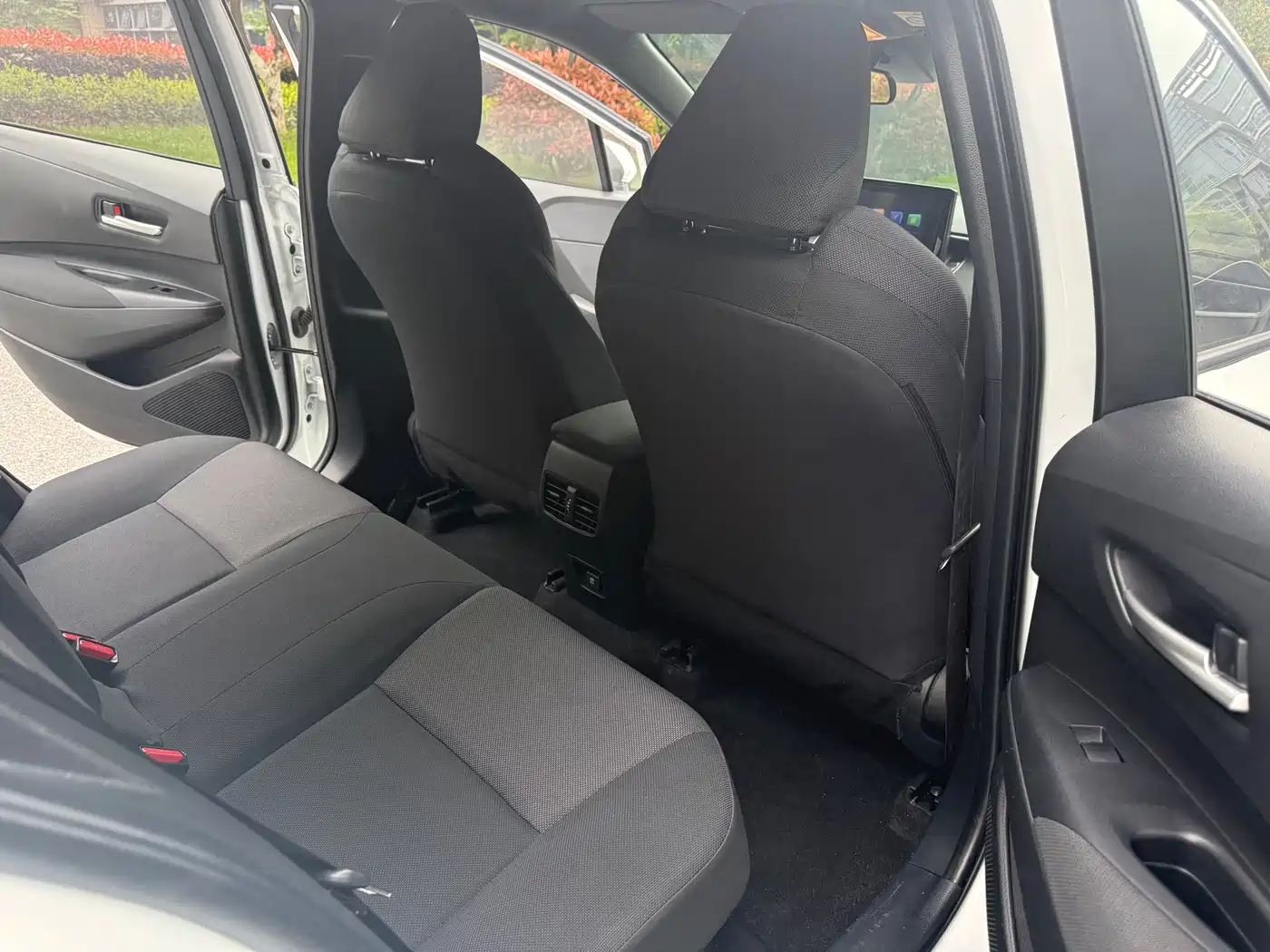 Toyota Levin 2022 Dual Engine 1.8H E-CVT Leading Edition фото 11
