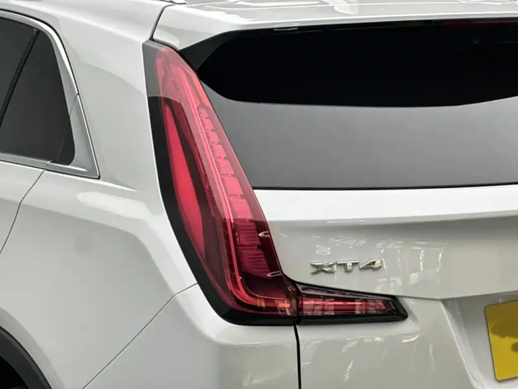 Cadillac XT4 2018 28T FWD Leading Edition фото 9