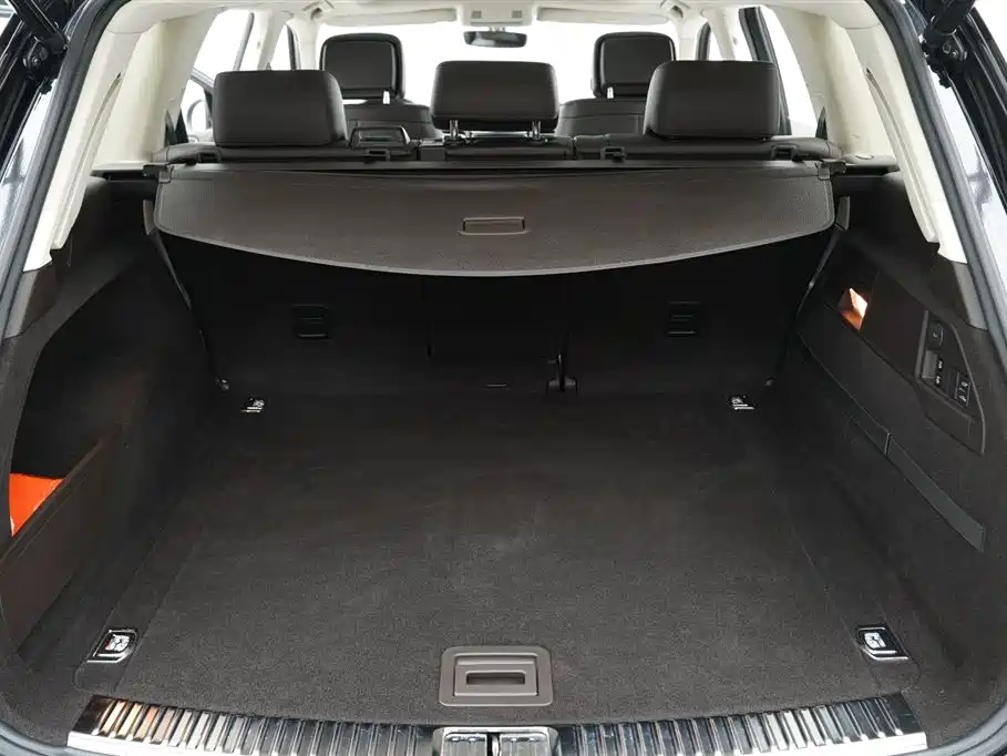 Volkswagen Touareg 2017 3.0TSI Explorer Edition фото 19