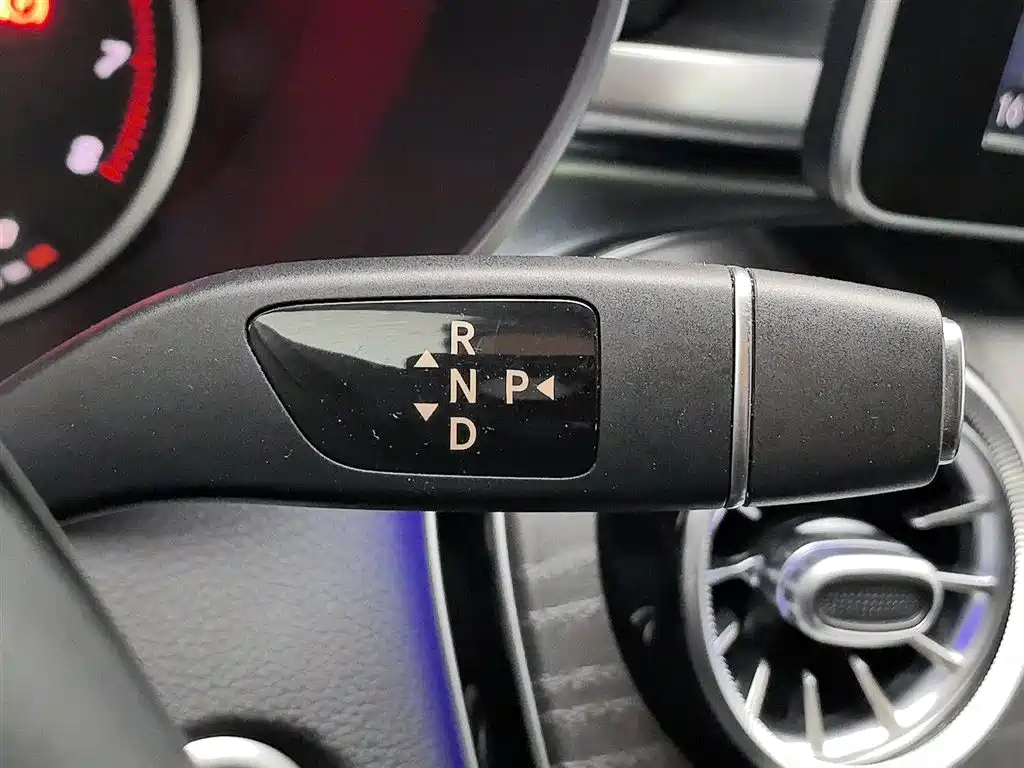 Mercedes-Benz C-Class 2018 C 200 L Sport Edition фото 13