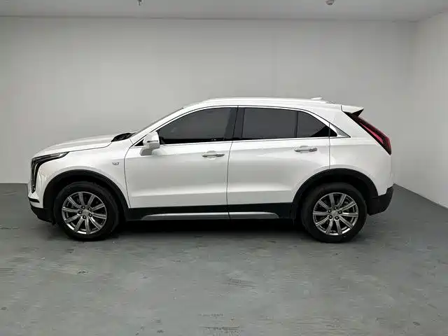 Cadillac XT4 2018 28T FWD Leading Edition фото 5
