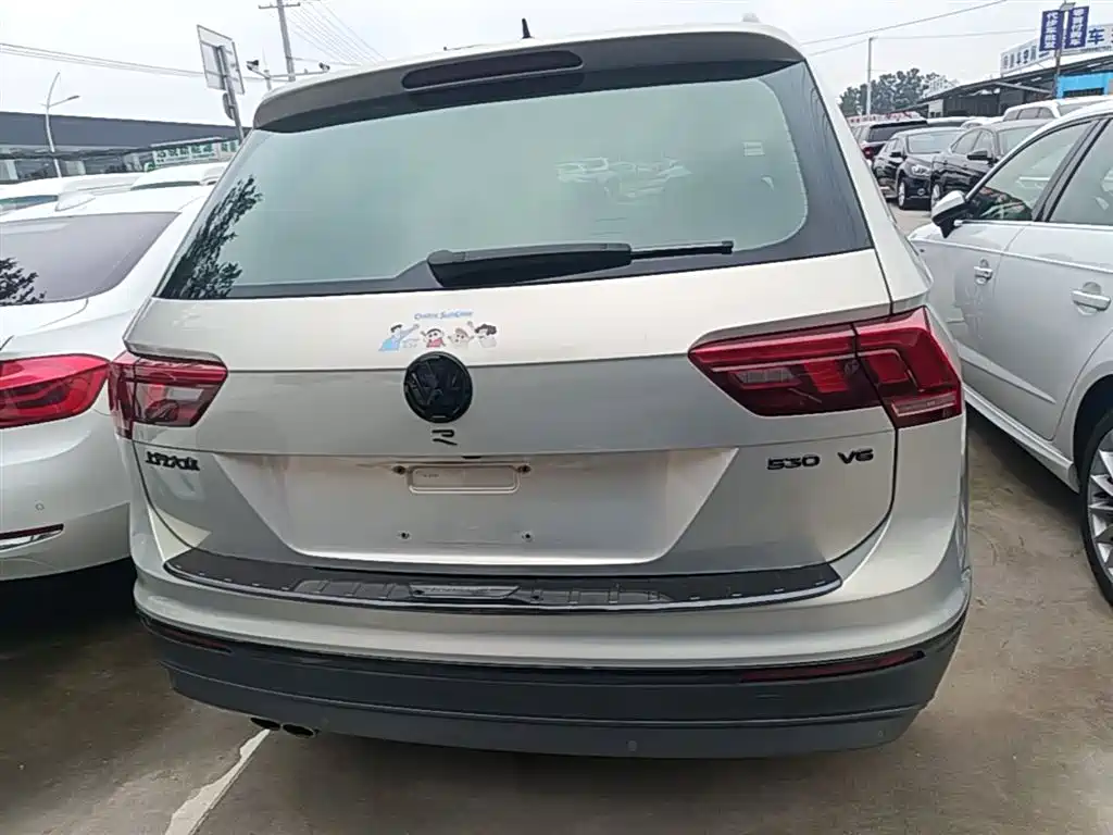 Volkswagen Tiguan L 2018 Facelift 330TSI Automatic 2WD Luxury Edition фото 6